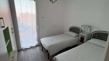 2 camere, ferro/asse da stiro, culla da viaggio, Wi-Fi gratuito