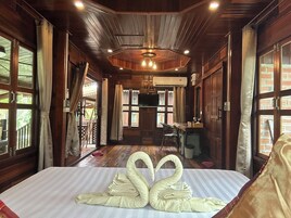 Deluxe Room, Private Bathroom, Garden View | Desk, laptop workspace, free WiFi, bed sheets
