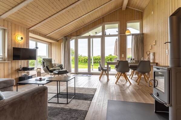 Living room - Holiday Home by North Sea With Sauna (Wesselburenerkoog)