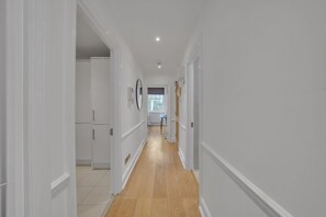 Interior - Superior Apartment next to Park Lane (Greater London)