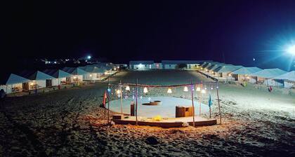 Star view desert camp