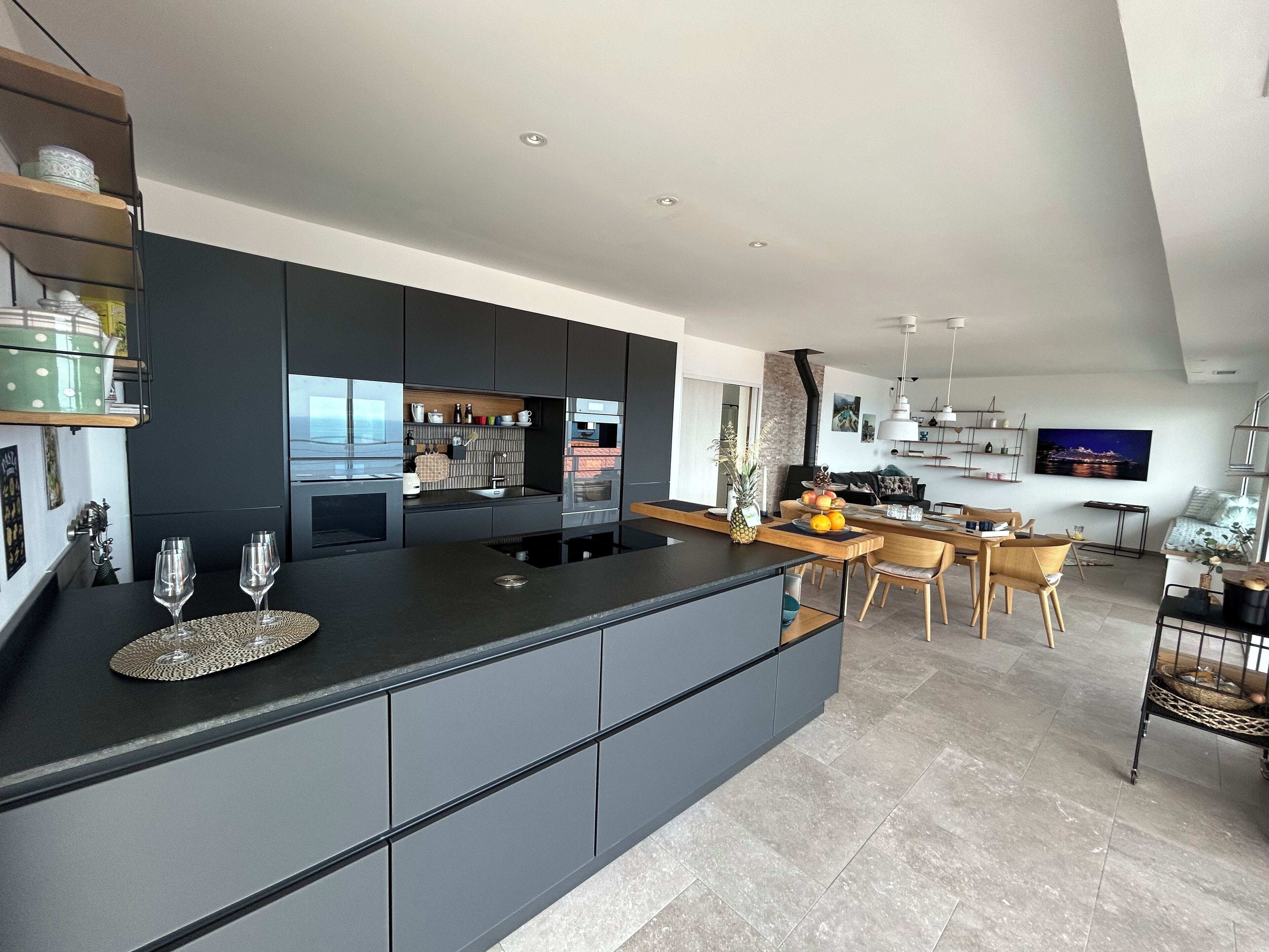 Oven, stovetop, dishwasher