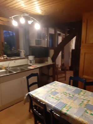Casa, 2 quartos, vista para o jardim | Opções para refeição