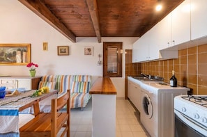Apartment | Private kitchen - Apartment in Porto Istana Near the Beach (Olbia)