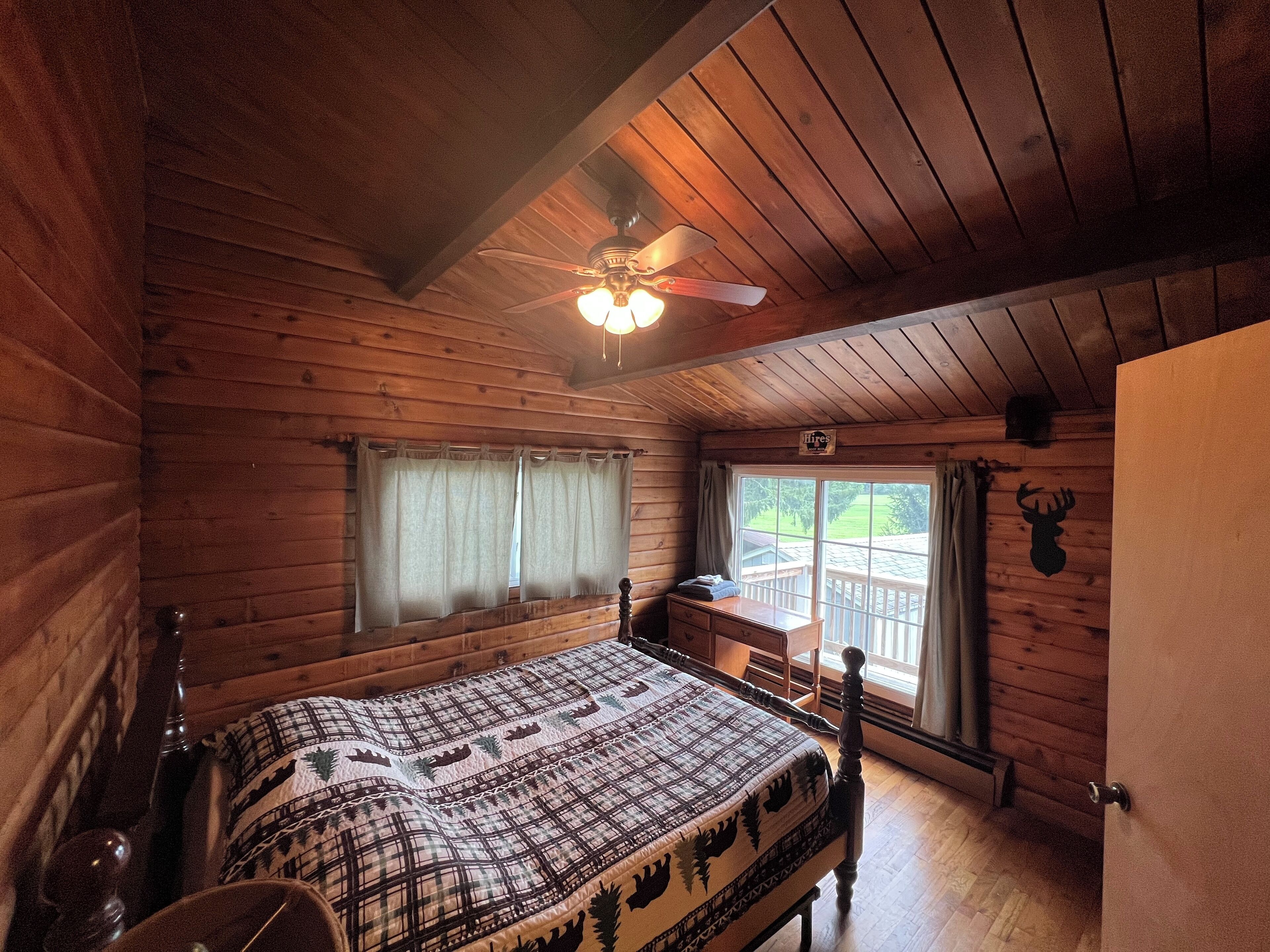 4 bedrooms, WiFi, bed sheets