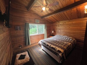 4 bedrooms, WiFi, bed sheets