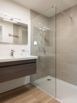 Apartment | Bathroom - Stylish Apartment With Terrace in Bredene (Bredene)