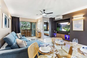 Interior - Coral Luxe Retreat | Stylish Cairns Apartment (Westcourt)