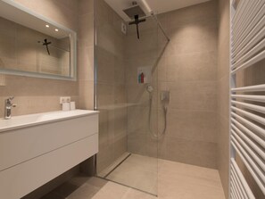 Apartment | Bathroom - Family Apartment in Ostend Near the sea (Ostend)