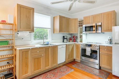 ํ์ฐ์ค (2 Bedrooms) | ๋ด๋ถ