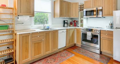 Walk Downtown: Takoma Park Escape w/ Large Yard!