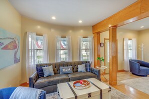 House (5 Bedrooms) | Interior