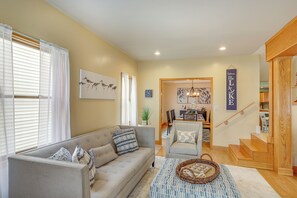 Interior - Walk to Beach: Home w/ Pool in Vermilion (Vermilion)