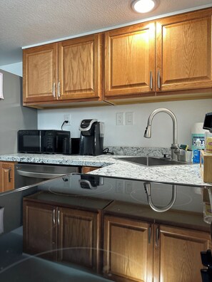 Microwave, oven, stovetop, dishwasher - Charming walkout basement in a beautiful Murphy Creek Golf course neighborhood. (Aurora)