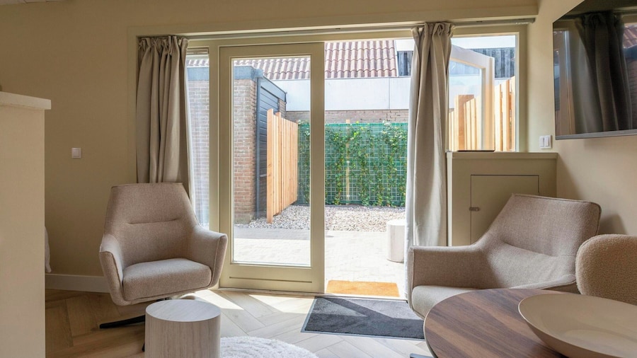 Beautiful Suite on the Village Square