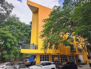 Fachada de la propiedad