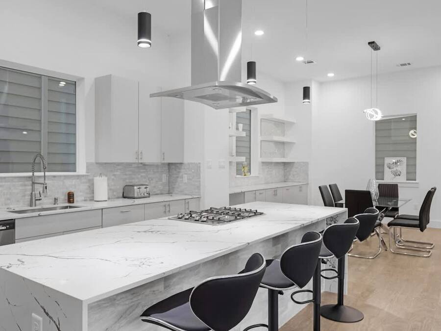 House | 3 bilik tidur, Internet