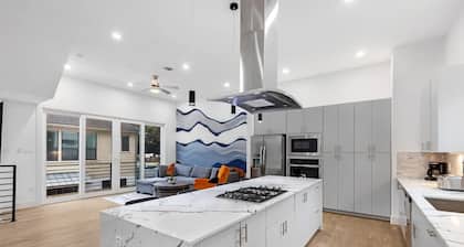 Spacious Houston 3bed3 Bath Family Townhome