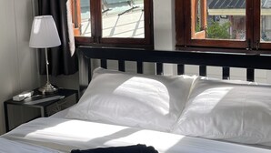 Ảnh chưa phân loại, 4 trong số 45 ảnh, nút