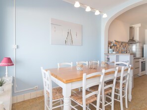 Apartment | Dining