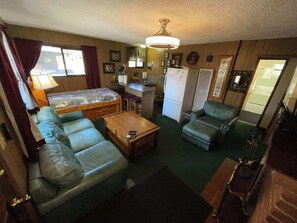 1 bedroom, desk, WiFi, bed sheets - Cozy Zephyr Heights Suite (Zephyr Cove)