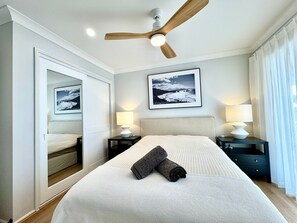 4 bedrooms, iron/ironing board, WiFi, bed sheets