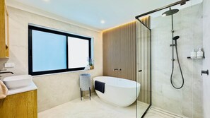 Shower, hair dryer, bidet, towels - Daleys Escape on Daleys Point (Daleys Point)