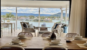 Interior - Daleys Escape on Daleys Point (Daleys Point)