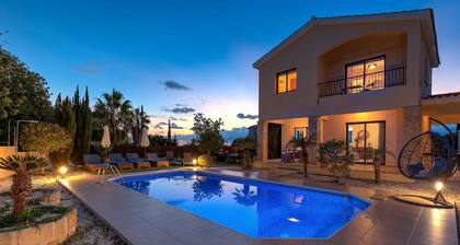 Villa Angelos, Secret Valley - a villa that sleeps 6 guests in 3 bedrooms
