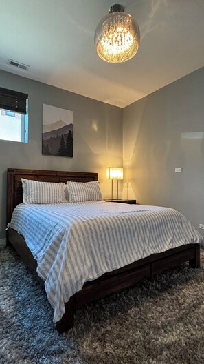 3 habitaciones, escritorio, tabla de planchar con plancha y wifi gratis 