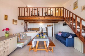 Apartment | Living area - Apartment Porto Istana Near the Beach (Olbia)