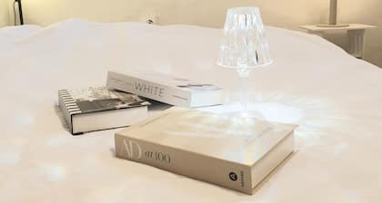 Forest Retreat with Hiking Trails, 30 Mins to Gangnam & 15 Mins to Hongdae