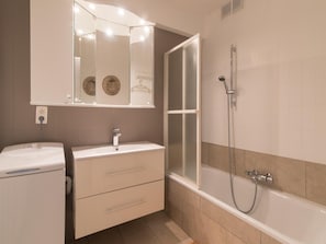 Apartment | Bathroom - Dunes View Apartment in Ostend (Ostend)