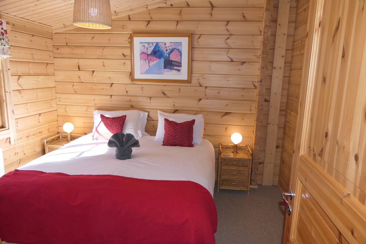 Cabin, 2 Bedrooms (Dragonfly) | 1 bedroom, WiFi (free)