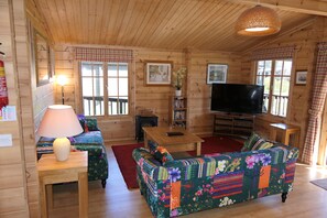 Cabin, 2 Bedrooms (Bullrush) | 1 bedroom, free WiFi - Willowbank Lodges (Pewsey)