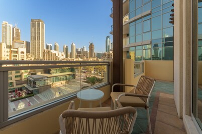 Exclusive Duplex Villa w/ Panoramic Terrace Overlooking Burj Khalifa