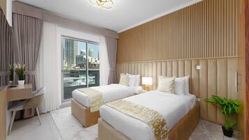 3 bedrooms, in-room safe, iron/ironing board, free WiFi