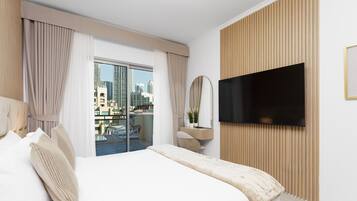 3 bedrooms, in-room safe, iron/ironing board, free WiFi