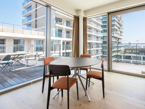 Apartment | Dining