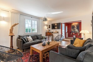 TV, stereo - Magnifique maison basque avec piscine - Biarritz (Biarritz)