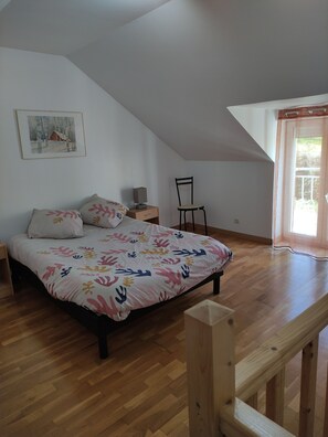 1 habitación y ropa de cama