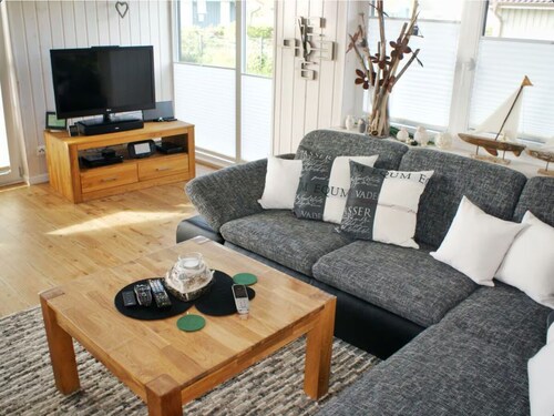 Fantastic vacation home directly behind the dike