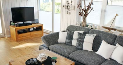 Fantastic vacation home directly behind the dike