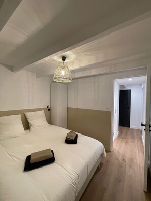 3 bedrooms, iron/ironing board, WiFi, bed sheets - New! Ty Cosquer. Vacation home near the beach (Fouesnant)