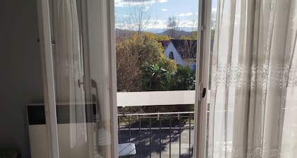 Appartement entiÚre à tout intimité à 5 minutes a pieds de la gare de Pau et