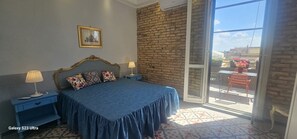 2 室のベッドルーム、アイロン / アイロン台、WiFi、ベッドシーツ