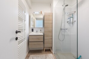Apartment | Bathroom - Modern Flat Near the sea (Middelkerke)