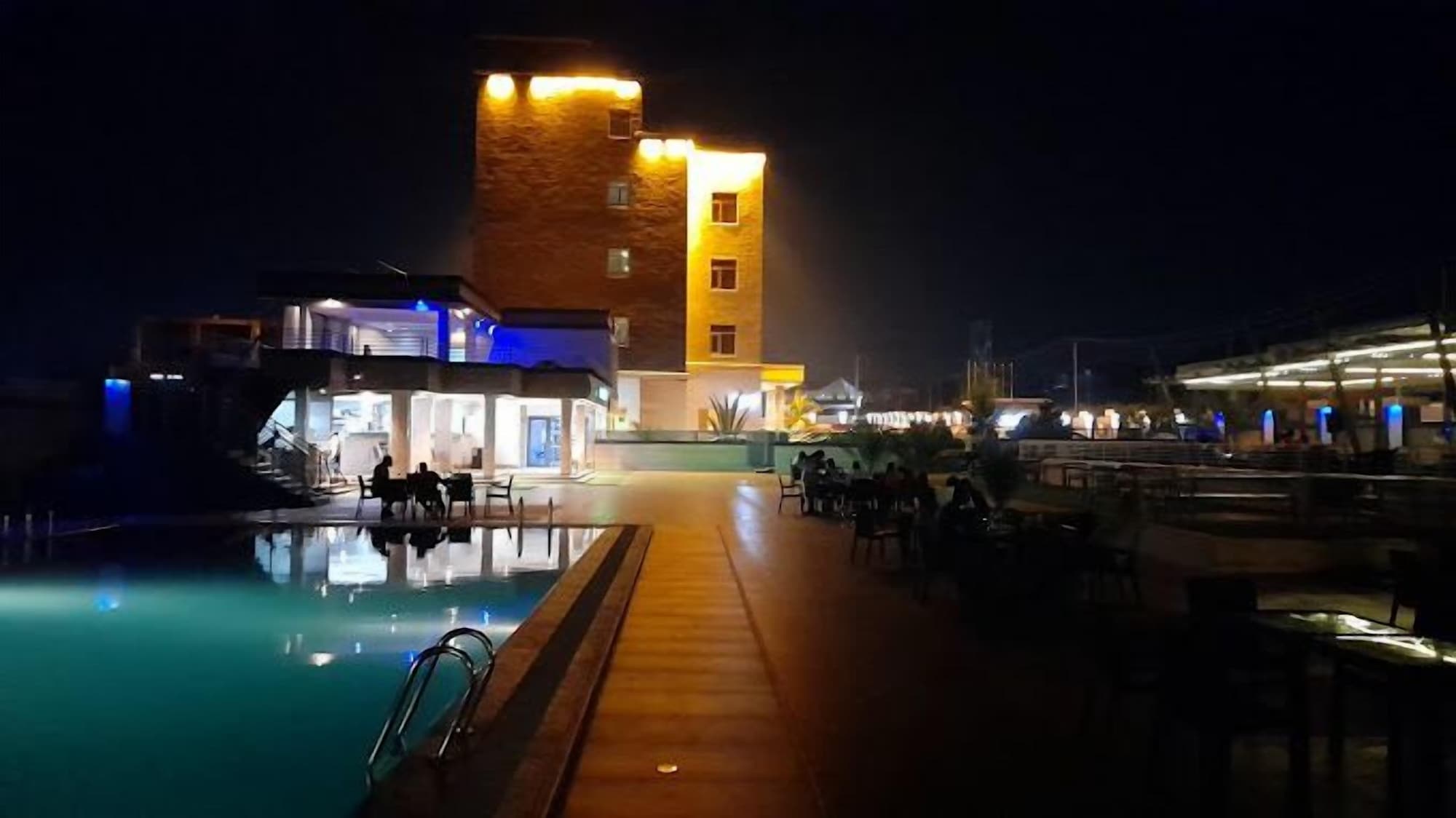 4 Star Hotels