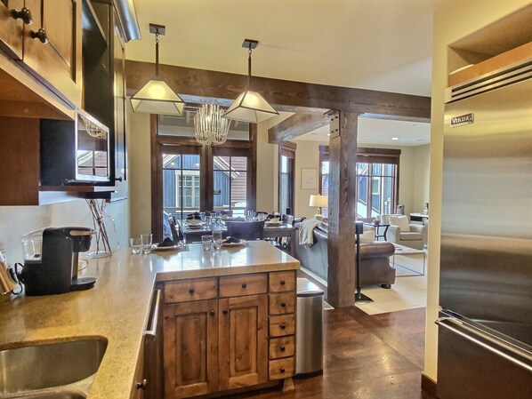 Fridge, microwave, oven, stovetop - New! Ski Ya Soon at Silver Star! Ski-in/out! Private Hot Tub and Community Pool! (Park City)