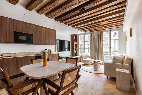 Apartment | Private kitchen - Magnificent Apartment /AC -1br/4p- Palais-royal (Paris)